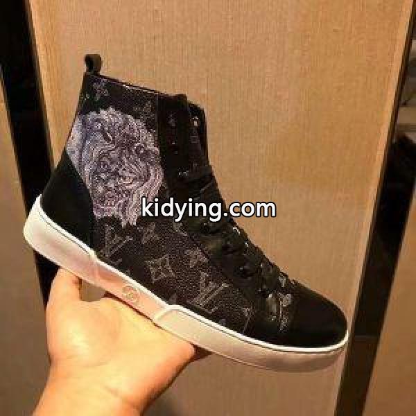 エレガントでセンス高き 2色選択可 2018話題となる ルイ ヴィトン LOUIS VUITTON 保温性を発揮する ハイトップシューズ_ルイ ヴィトン LOUIS VUITTON_ブランド コピー 激安(日本最大級)-0