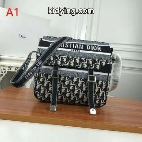 春夏で定番コレクション DIOR OBLIQUE DIORCAMP MESSENGER BAG ディオール レディース ショルダーバッグ コピー M1291VRIW_M928-0
