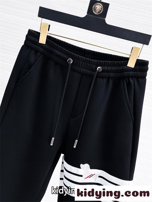 プラダ 4ライン切替 スウェットパンツ コピー ドローコード付き ジョガーパンツ 裾リブ-3