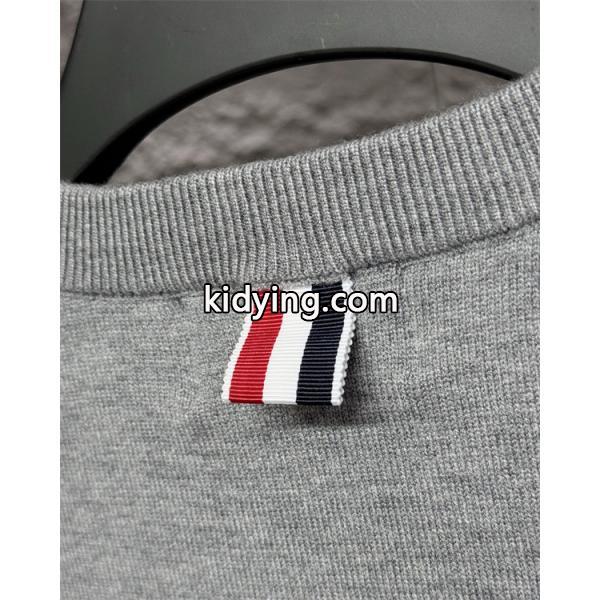 グレー × レッド × ネイビー 3 色 セーター トムブラウン Thom Browne コピー 秋冬カラフル 最新-5