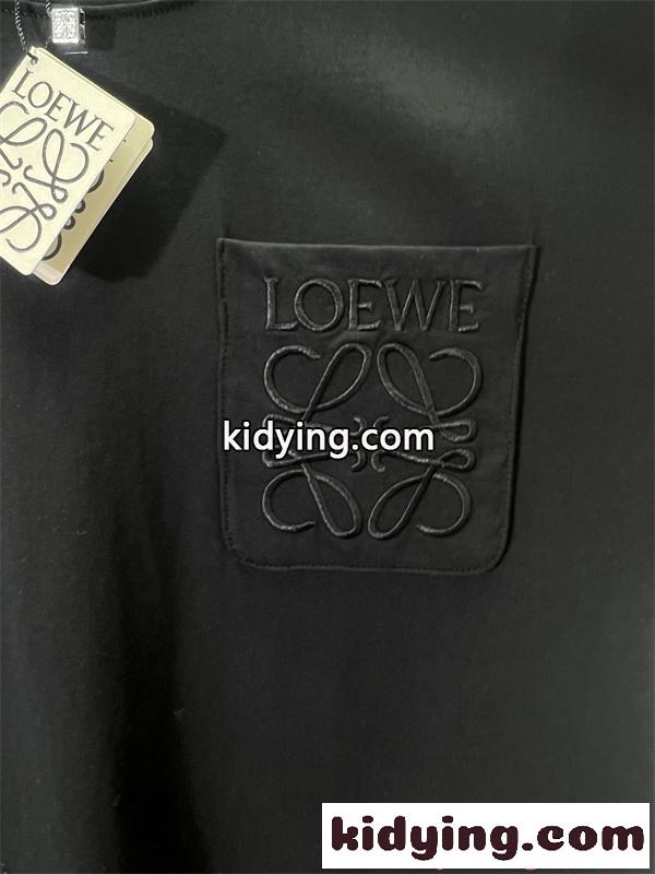 LOEWE コピー ロエベ 半袖Tシャツ H526Y22XBC ブラック エンボスロゴ ポケットデザイン クルーネック 上質コットン ミニマル高級 メンズ-5