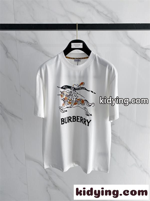 ホースグラフィック ビッグロゴTシャツ 2026SS BURBERRY バーバリー コピー Tシャツ アートプリント ストリート映え-1