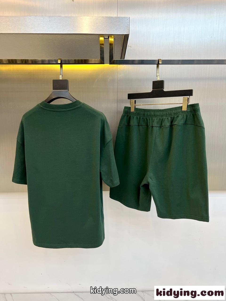 クルーネック 半袖Tシャツ ショートパンツ 上下セット グッチ セットアップ 偽物 グリーン-1