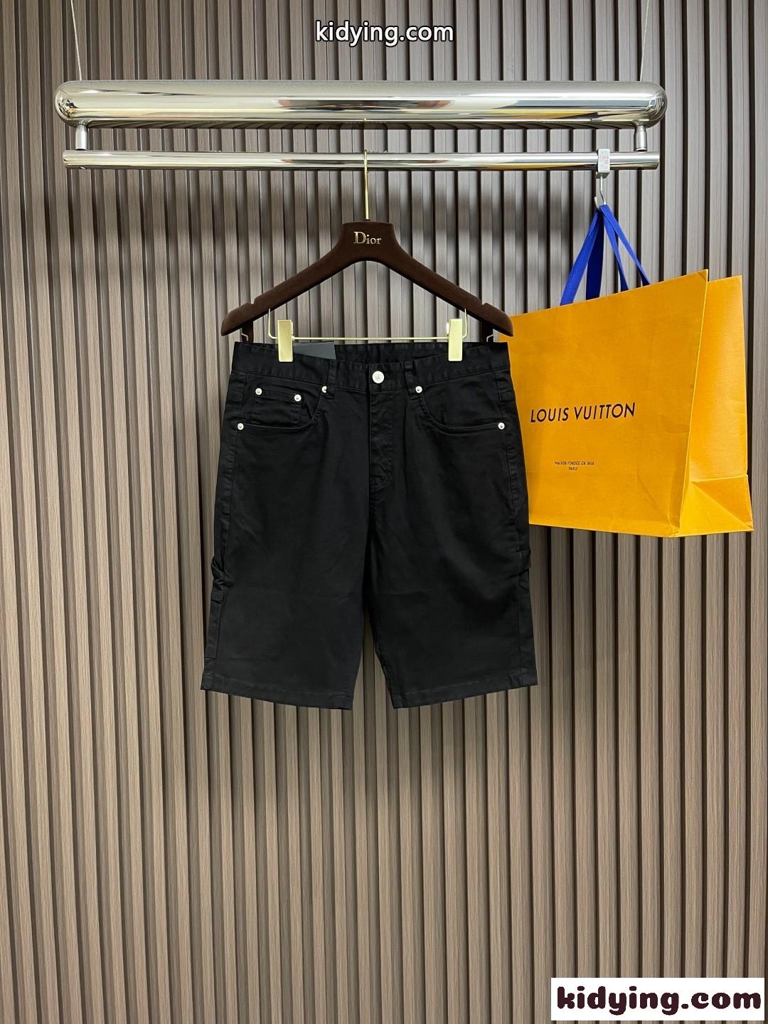 シンプル 着回し ショートパンツ プラダ パンツ コピー メンズ ショーツ ブラック-0