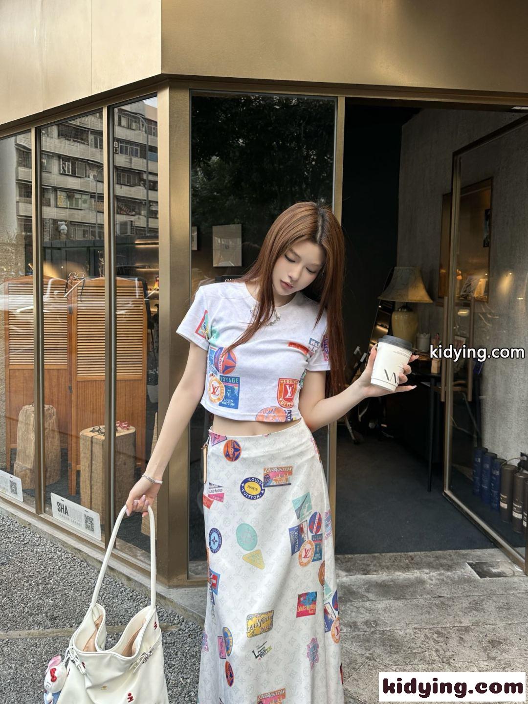 マヒナ パッチプリント クロップトップ ルイ・ヴィトン 半袖Tシャツ コピー ホワイト-4
