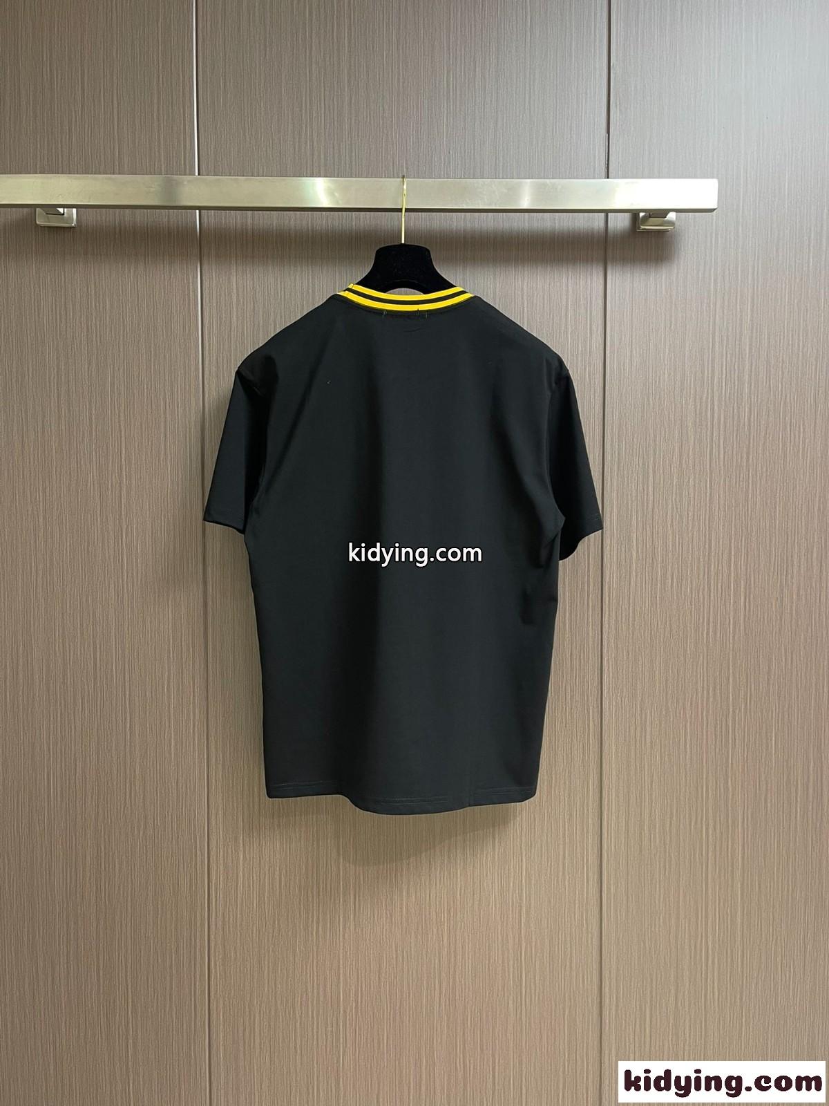 おしゃれ カジュアル クルーネック 半袖Tシャツ フェンディ Tシャツ コピー-2