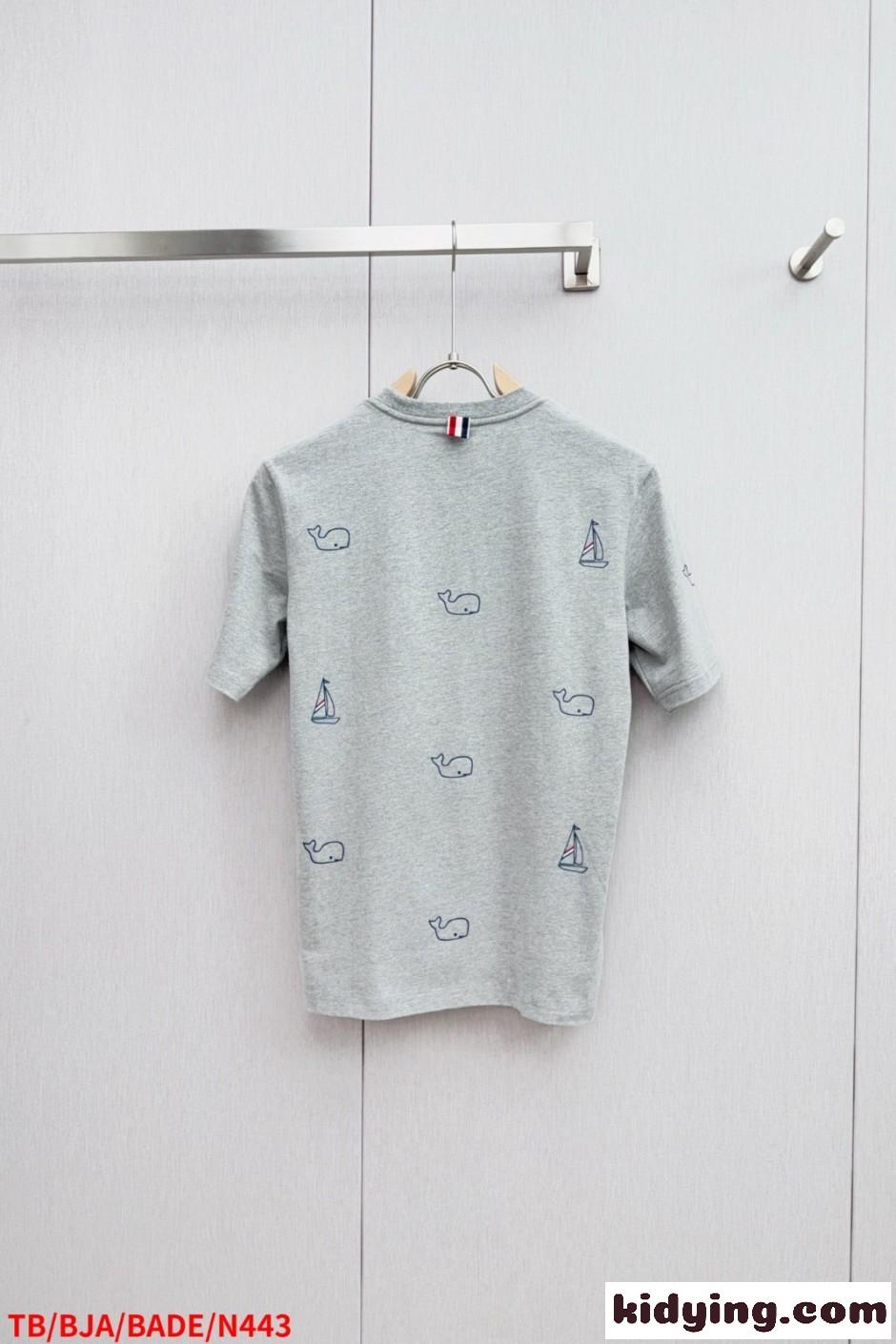 遊び心満載 クジラ ヨット 半袖Tシャツ トムブラウン Tシャツ コピー グレー-1