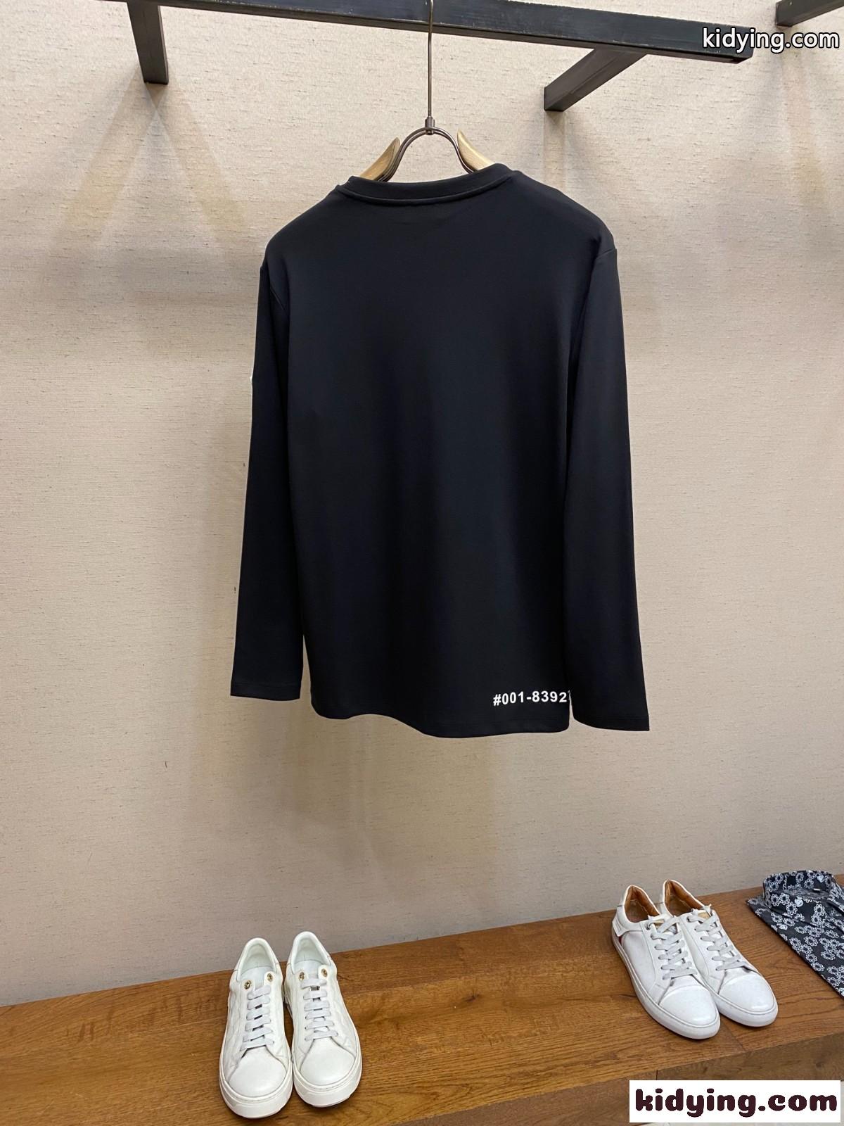 モンクレール Tシャツ 偽物 シンプル 洗練された クルーネック 長袖Tシャツ-1