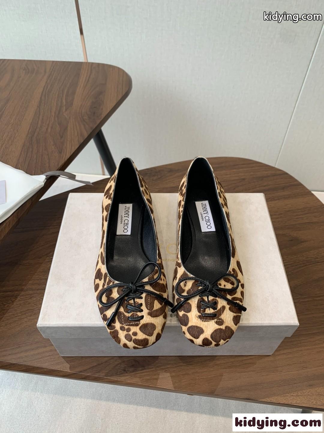 ジミーチュウ パンプス スーパーコピー 人気 お洒落 レオパード柄 フラットシューズ-1