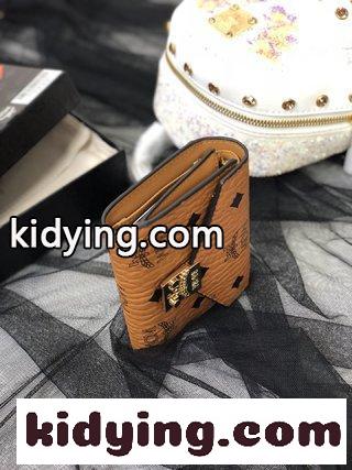 MCM新品のPatricia三つ折りジッパー財布は 小型でコンパクトで 線が簡潔である エムシーエム バッグ 買取 コピー-1
