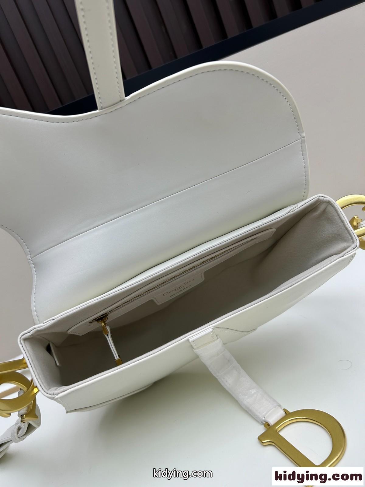 ディオール Saddle ストラップ付き ソフトバッグ ミディアム コピー ホワイト-4