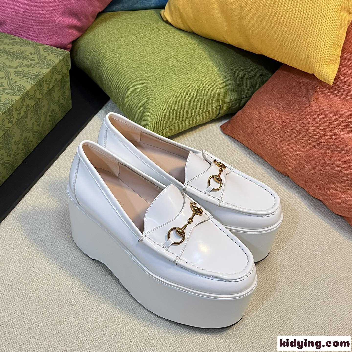 GUCCI ホースビット ウィメンズ プラットフォーム ローファー グッチ シューズ コピー ホワイト-2