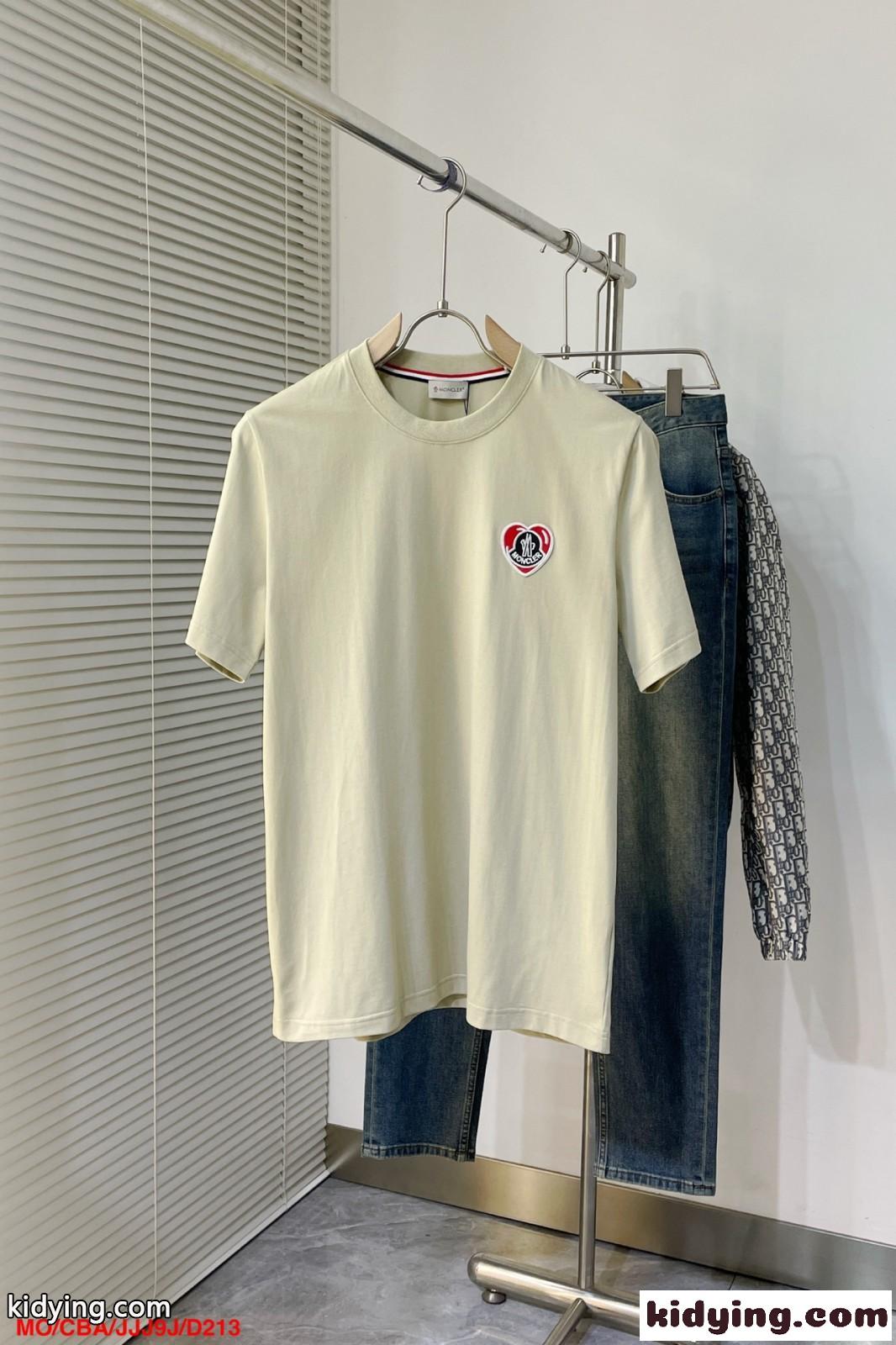 カジュアル モンクレール Tシャツ コピー 定番 刺繍入り 半袖Tシャツ-0