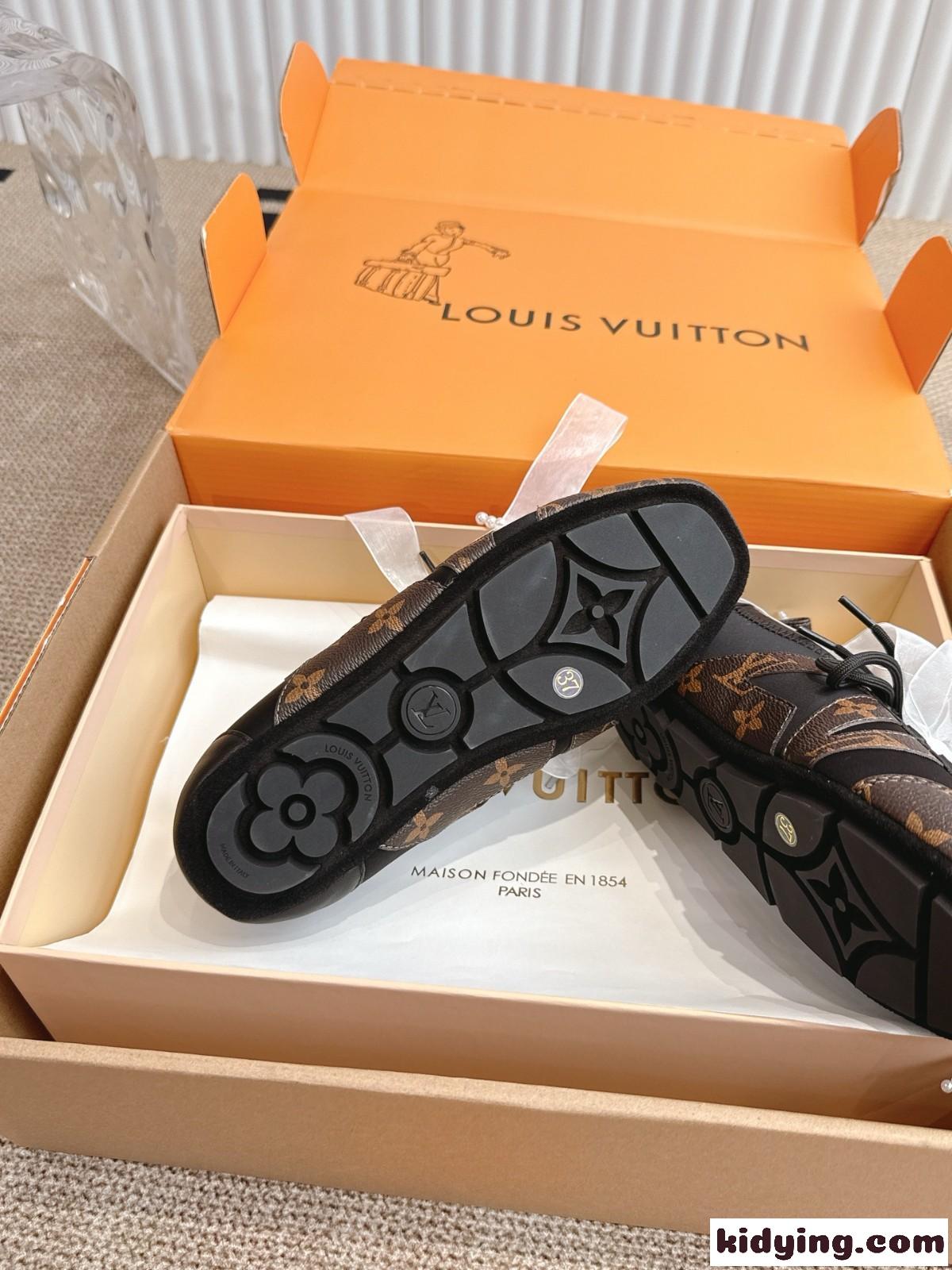 モノグラム LV スニーカリーナ ルイ・ヴィトン スニーカー スーパーコピー-4