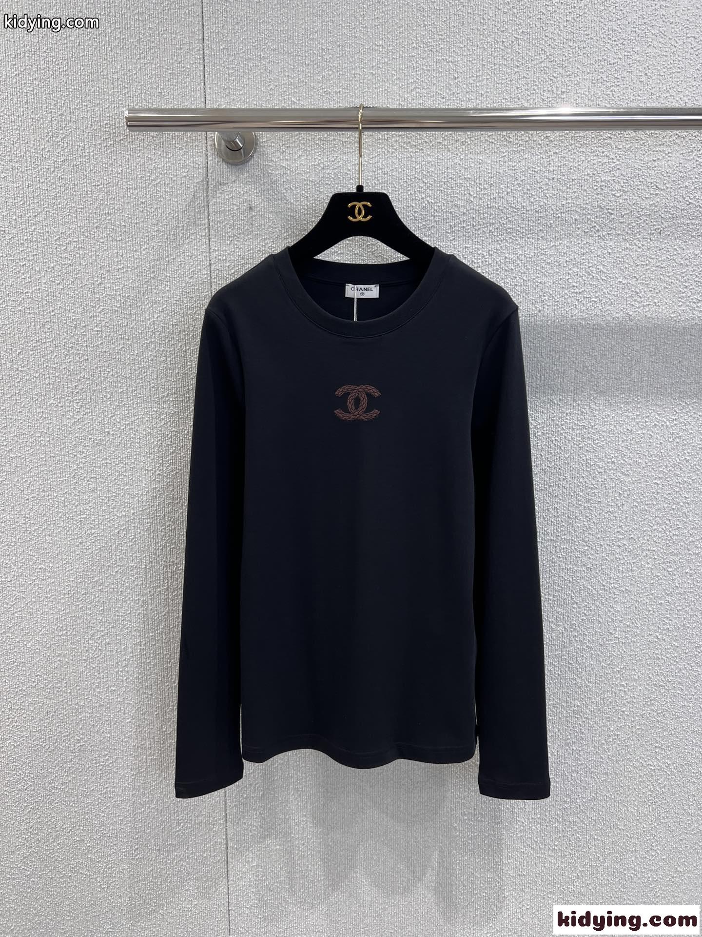 シンプル クルーネック コットン 長袖Tシャツ シャネル Tシャツ コピー ブラック-1