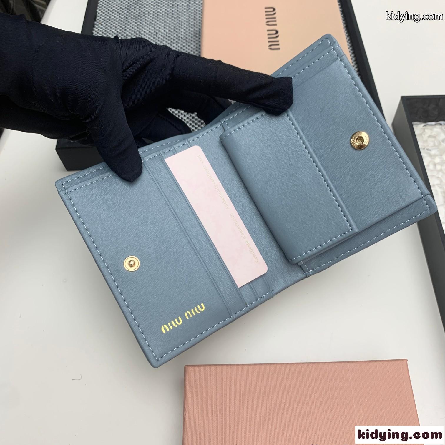 マテラッセ 小銭入れ付き 二つ折財布 ミュウミュウ 財布 コピー ブルー-3