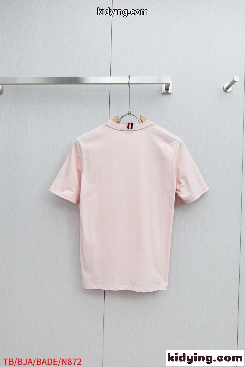 シンプル 可愛い ヘクター クルーネック 半袖Tシャツ トムブラウン Tシャツ 偽物 ピンク-1