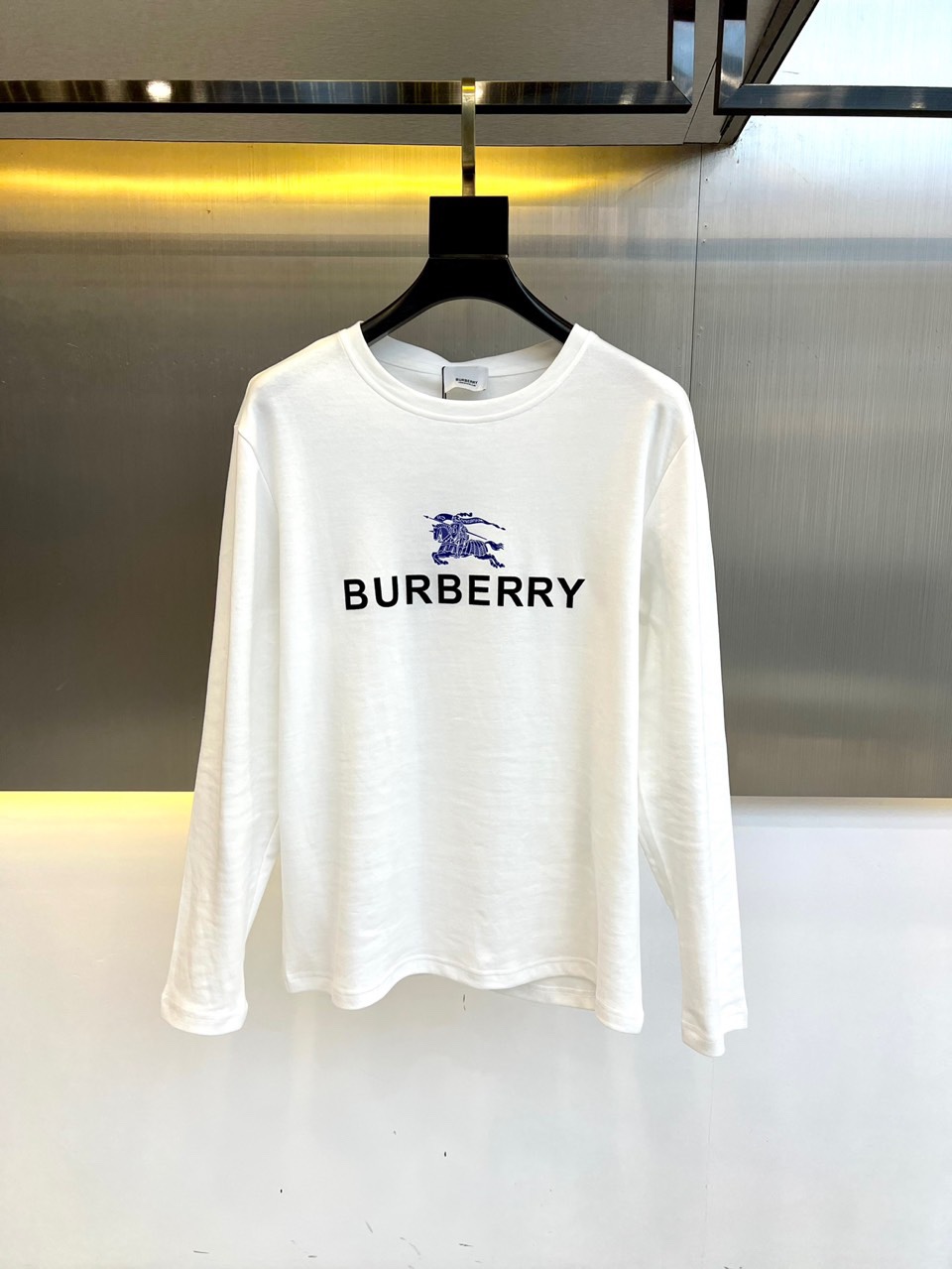 ベーシック ロゴプリント クルーネック 長袖Tシャツ バーバリー Tシャツ コピー ホワイト-2