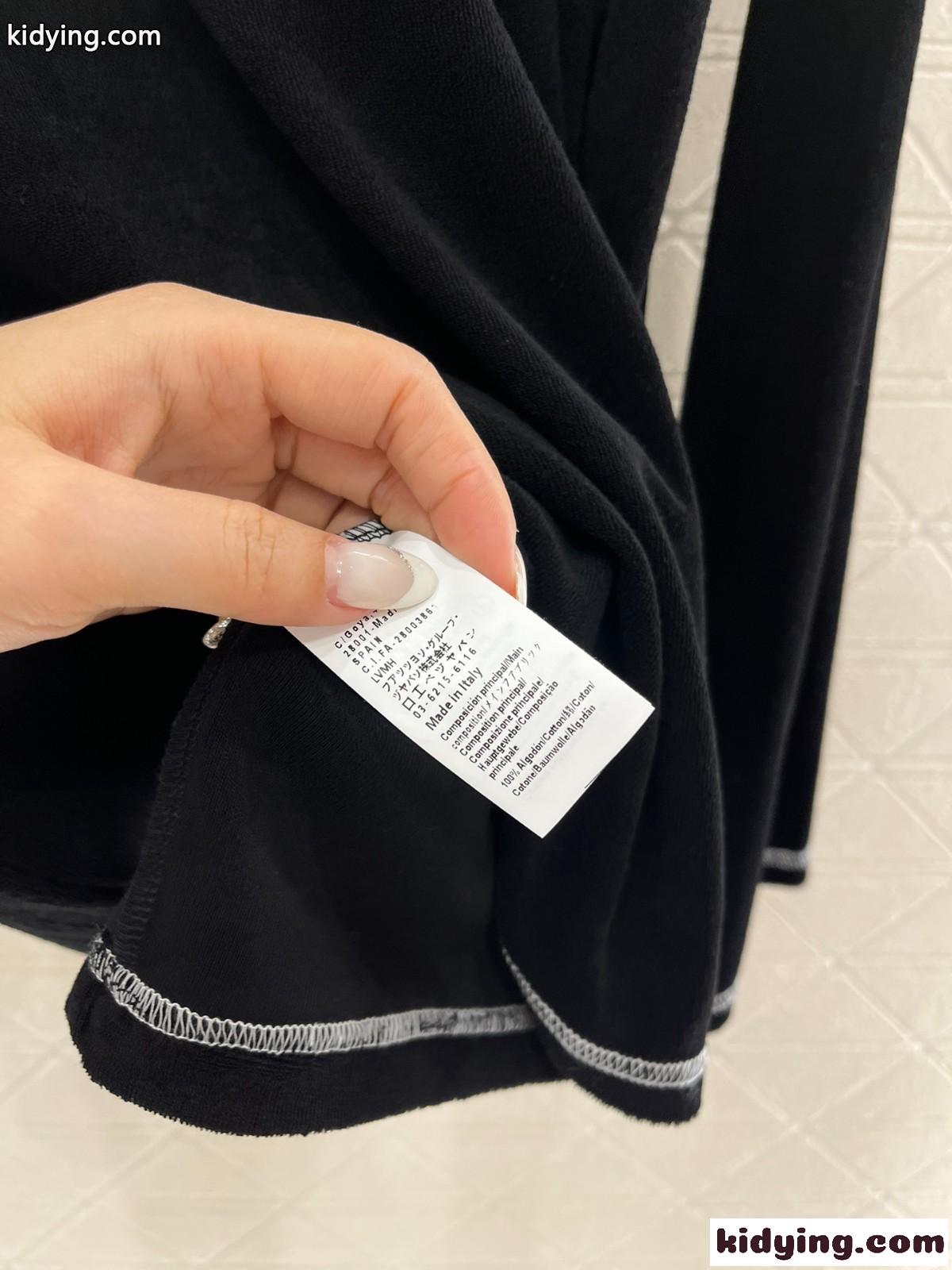カジュアル リラックスフィット 長袖Tシャツ ロエベ Tシャツ コピー ブラック-3