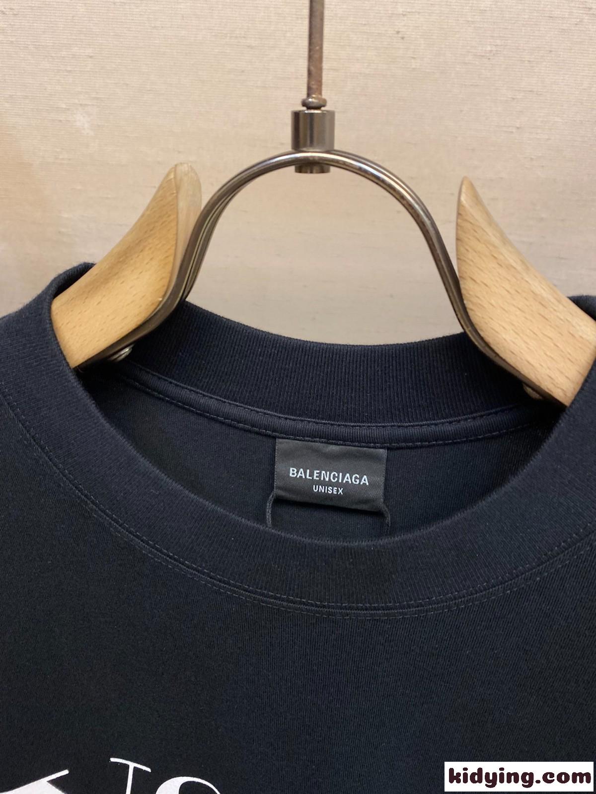 バレンシアガ Tシャツ コピー ユニセックス オーバーサイズ プリント 半袖Tシャツ ブラック-2