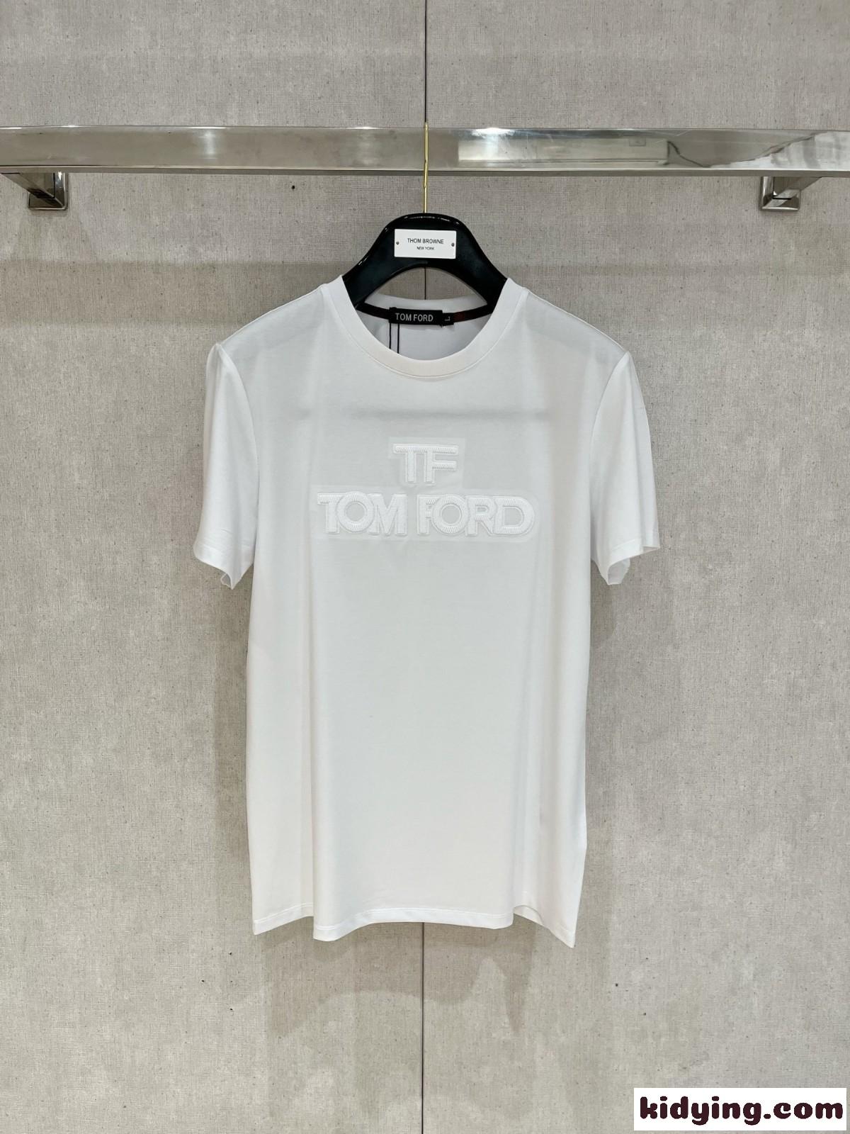 シンプル ロゴ入り クルーネック 半袖Tシャツ トムフォード Tシャツ 偽物 ホワイト-1
