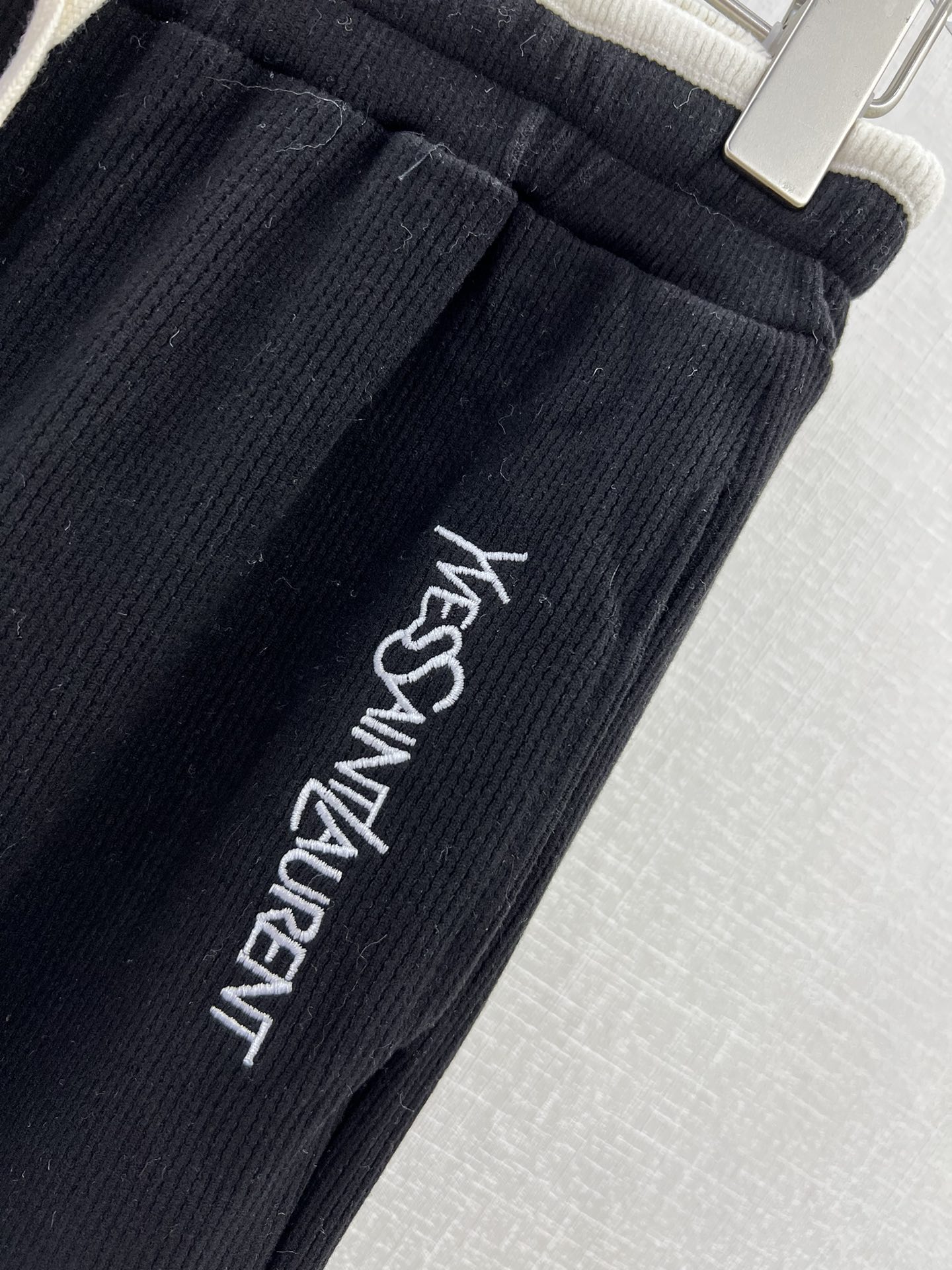 シンプル ロゴ 刺繍 イヴ・サンローラン パンツ コピー レディース ズボン-2