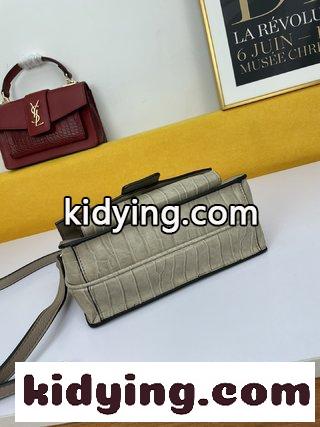 Saint Laurent Paris YSLサンローランの定番は輸入の掌紋牛皮 ワニ紋で作られており サンローラン バッグ 人気 コピー-3