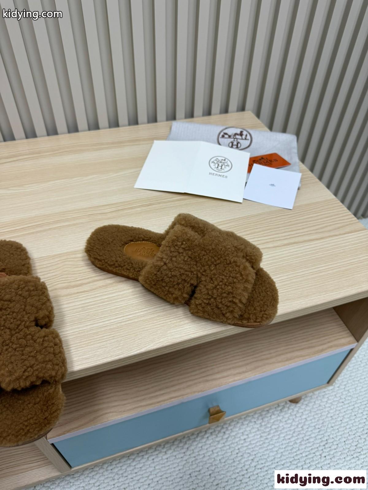 エルメス スーパーコピー 履き心地抜群 もこもこ オラン サンダル メンズシューズ-2