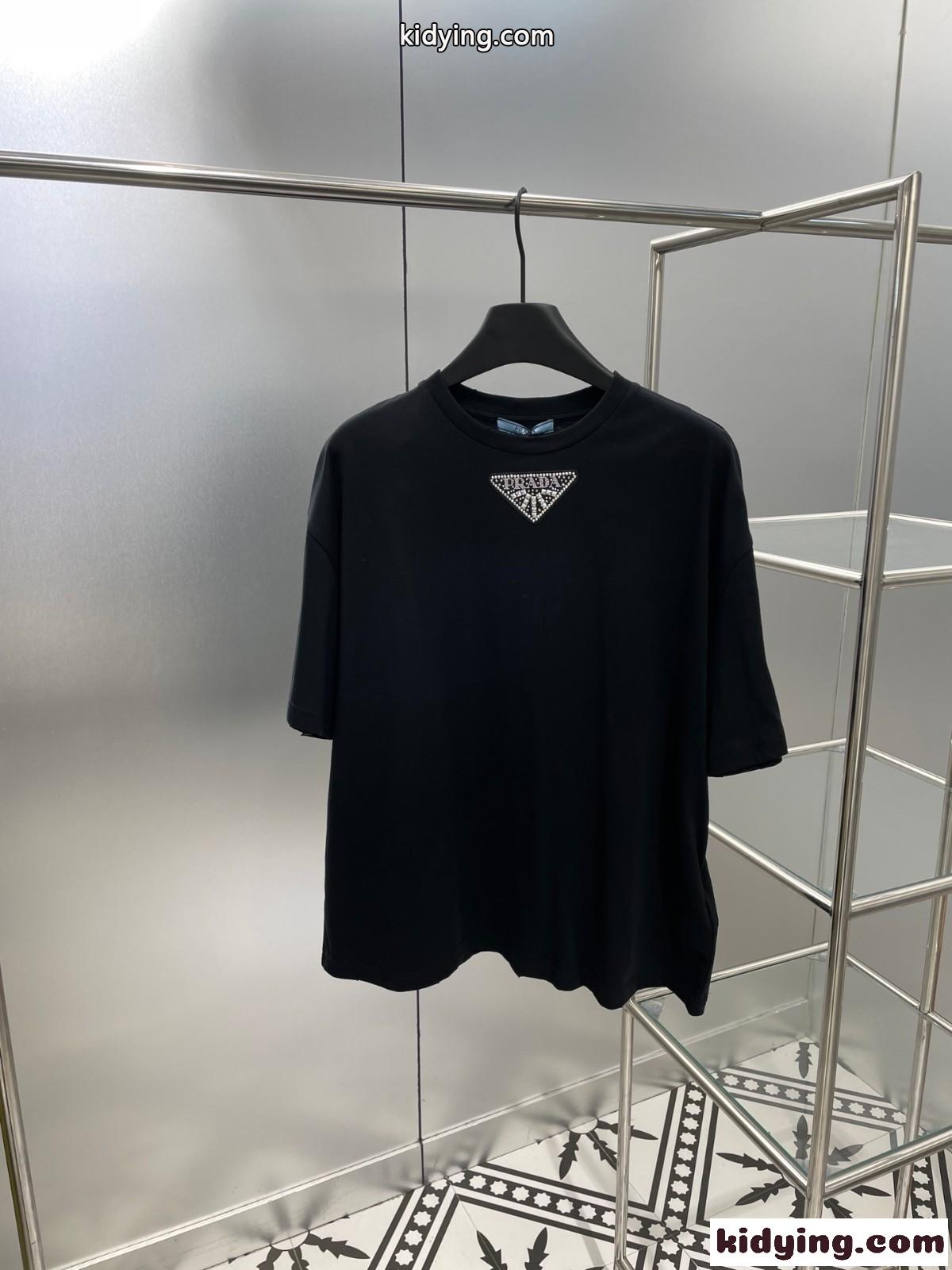ベーシック おしゃれ ロゴ入り クルーネック プラダ Tシャツ コピー オーバーサイズ ジャージー ブラック-0