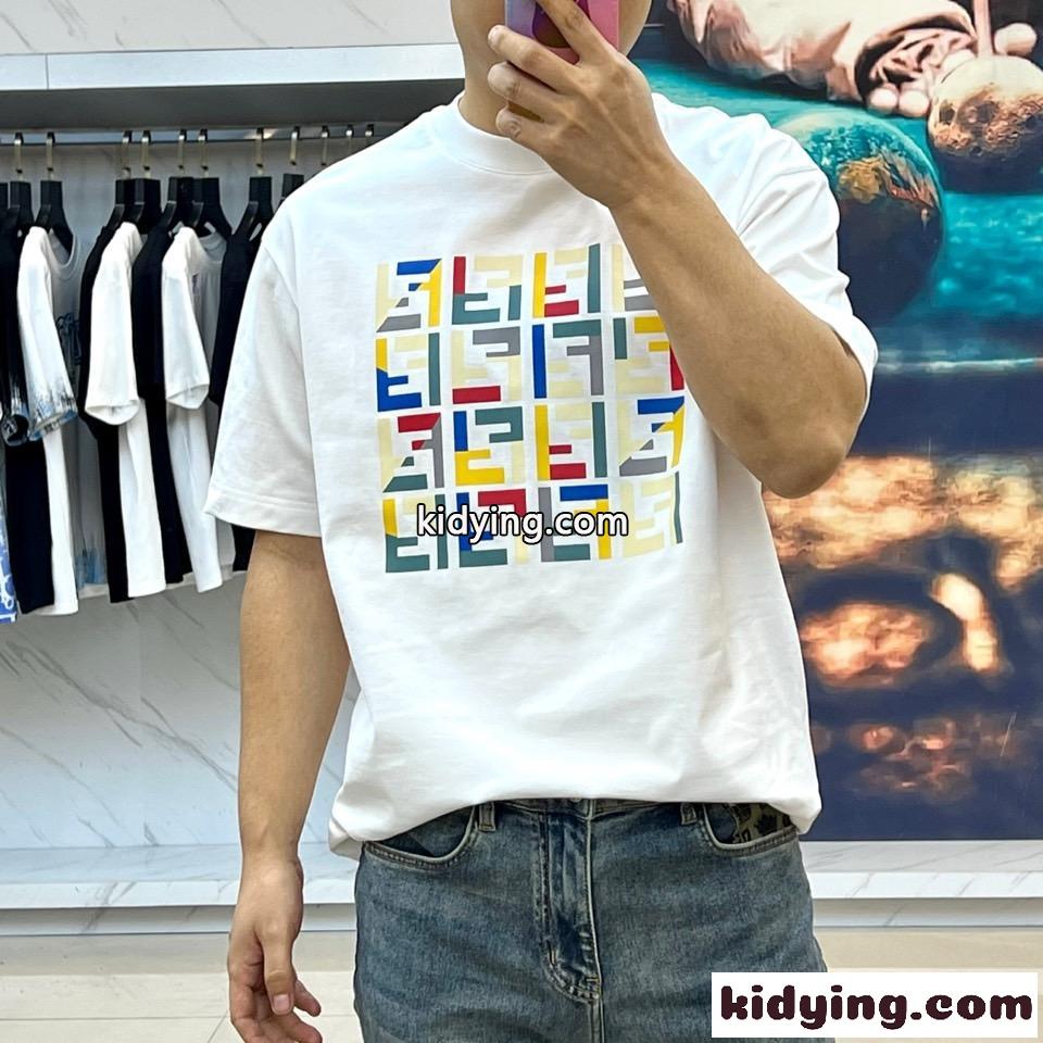 カジュアル 合わせやすい ロゴ入り 半袖Tシャツ フェンディ Tシャツ コピー ホワイト-1