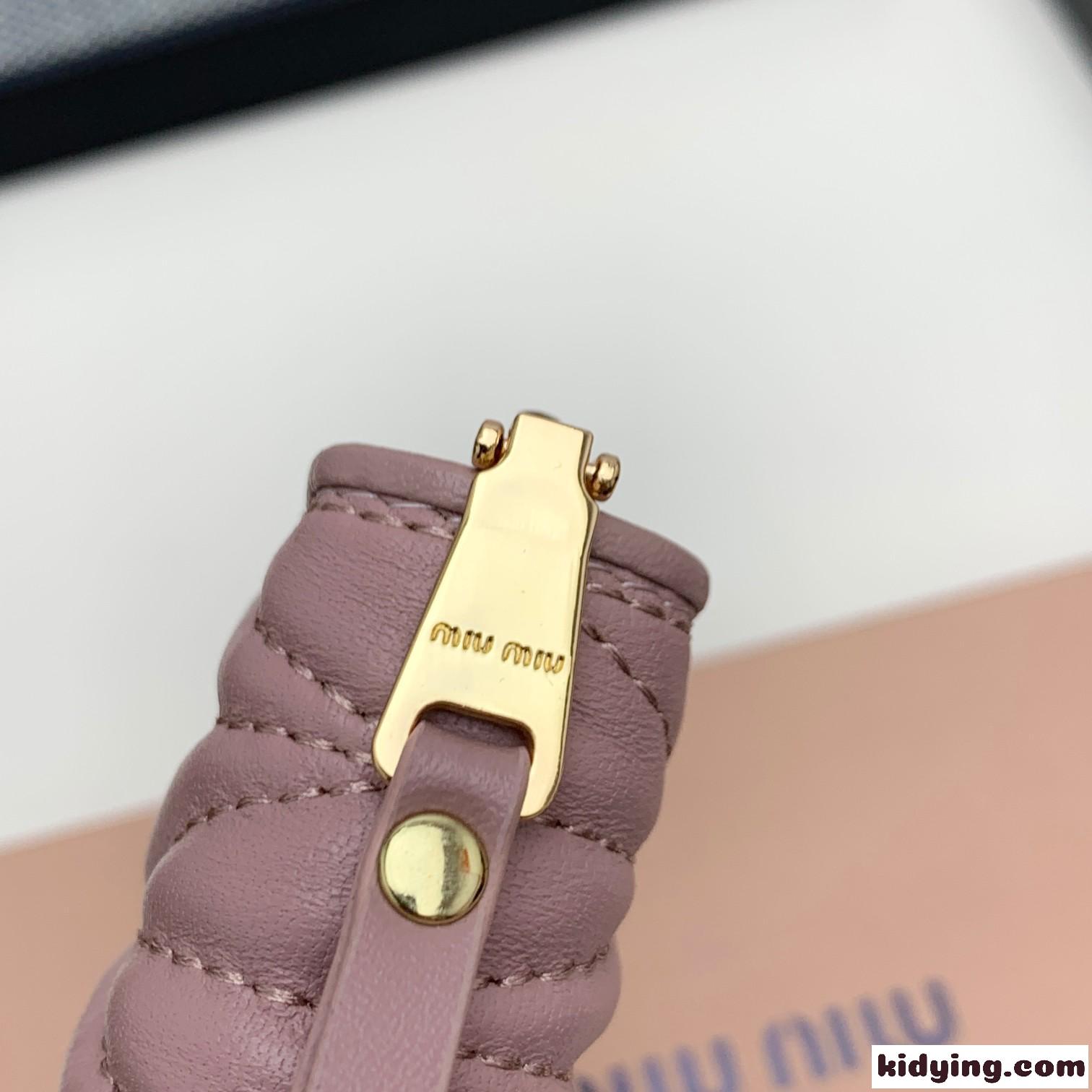マテラッセレザー ジップアラウンド長財布 ミュウミュウ 財布 コピー ピンク-0
