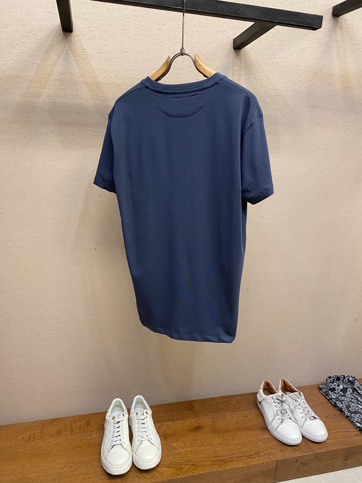 シンプル ロゴ刺繍 フェンディ Tシャツ コピー クルーネック ネイビー-0