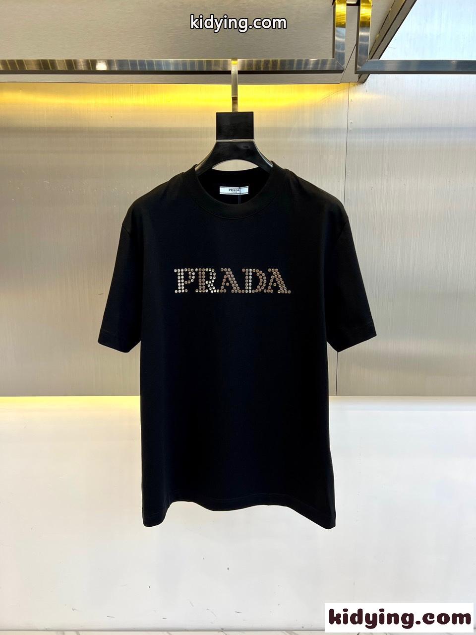シンプル ロゴ入り コットン 半袖Tシャツ プラダ Tシャツ 偽物 ブラック-0