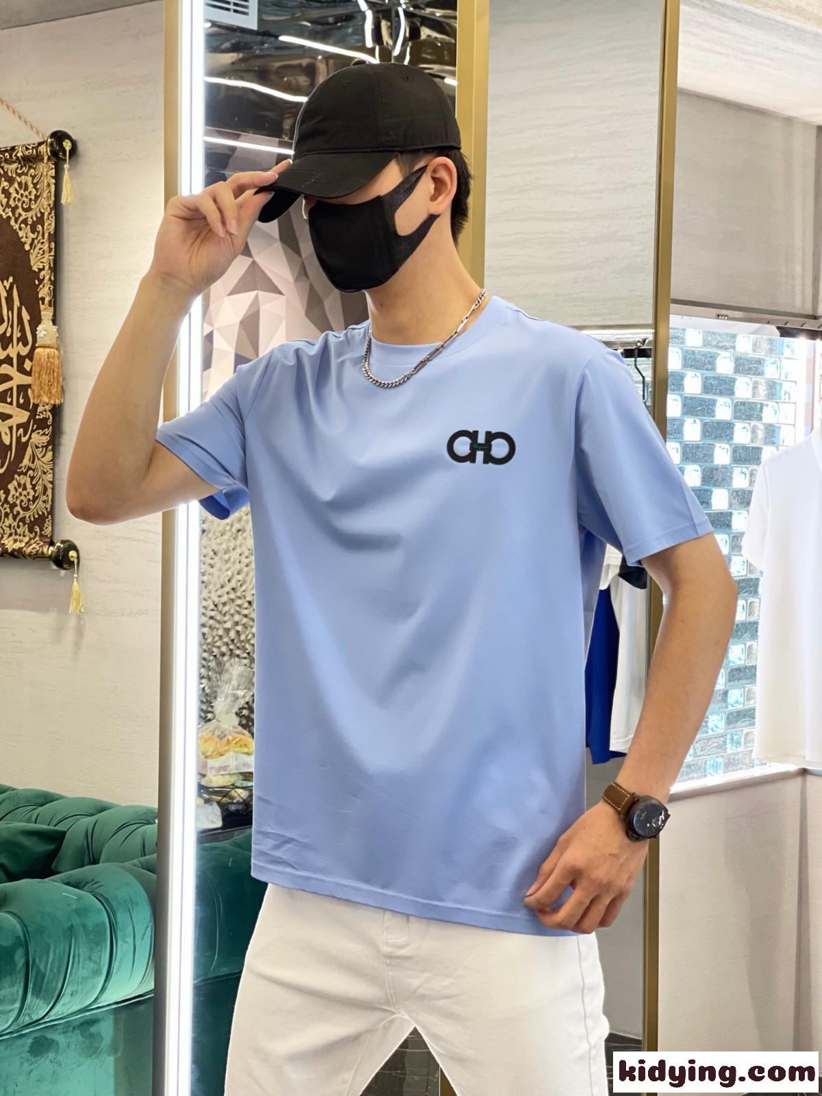 シンプル 合わせやすい サルヴァトーレ・フェラガモ Tシャツ コピー ロゴ クルーネック 半袖Tシャツ-2