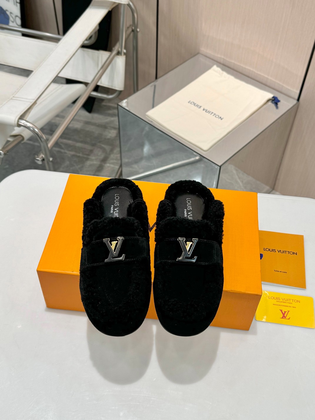 人気 LV カプリ・オープン・ローファー ルイヴィトン シューズ コピー ブラック-2