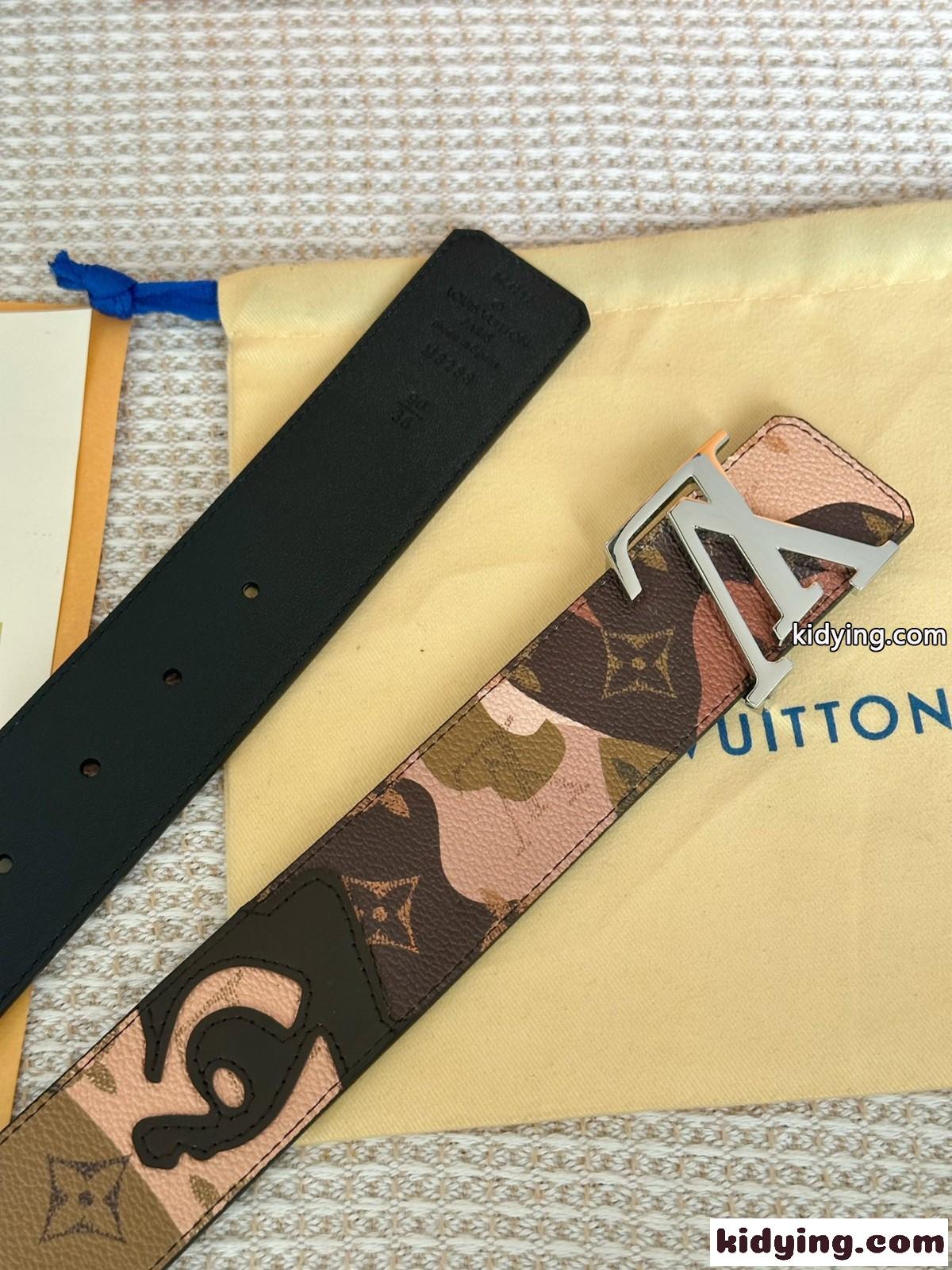 おしゃれ ルイ・ヴィトン ベルト 偽物 LV イニシャル 40MM リバーシブル-5