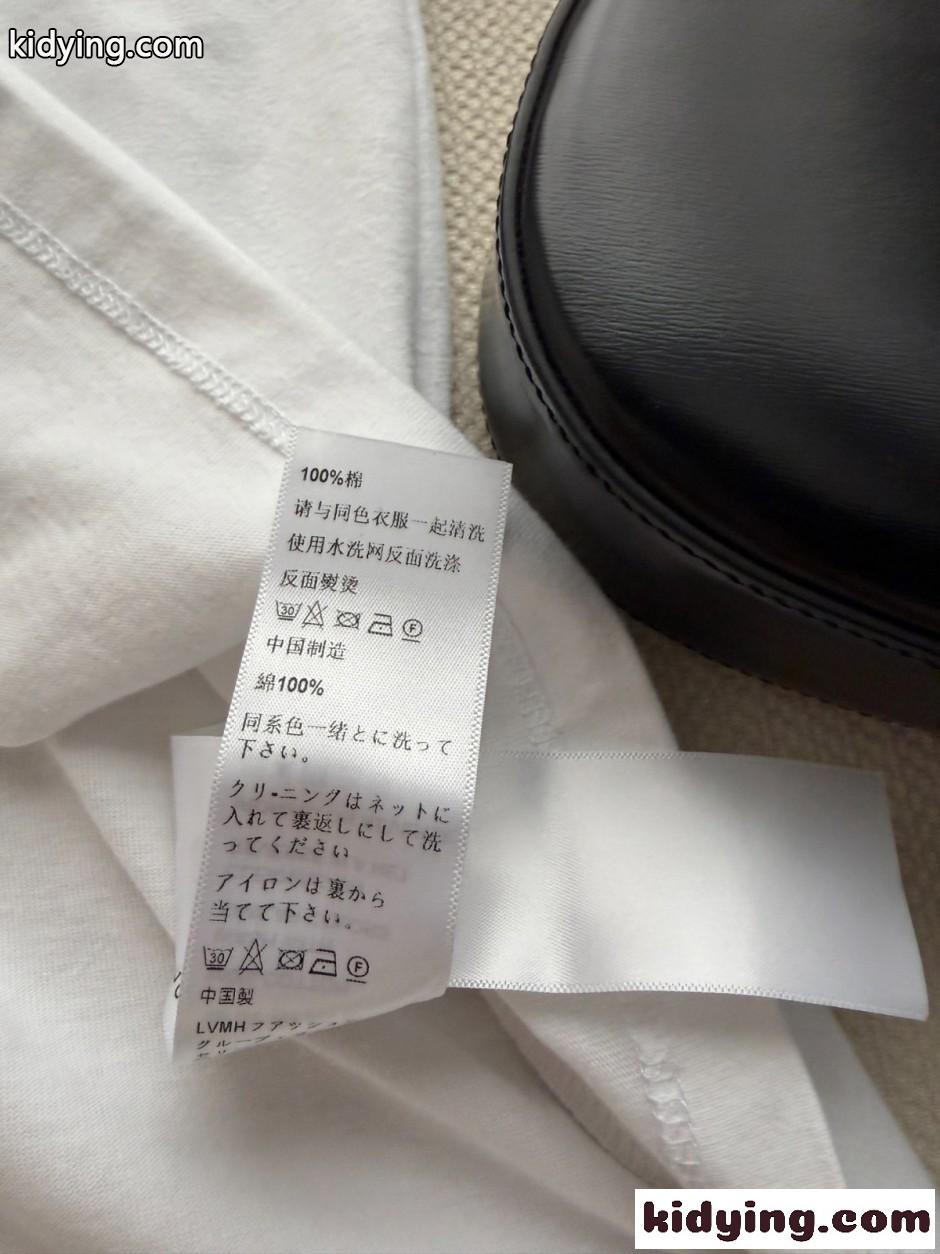 カジュアル 洗練された ロゴ入り コットン セリーヌ Tシャツ 偽物 半袖Tシャツ ホワイト-3