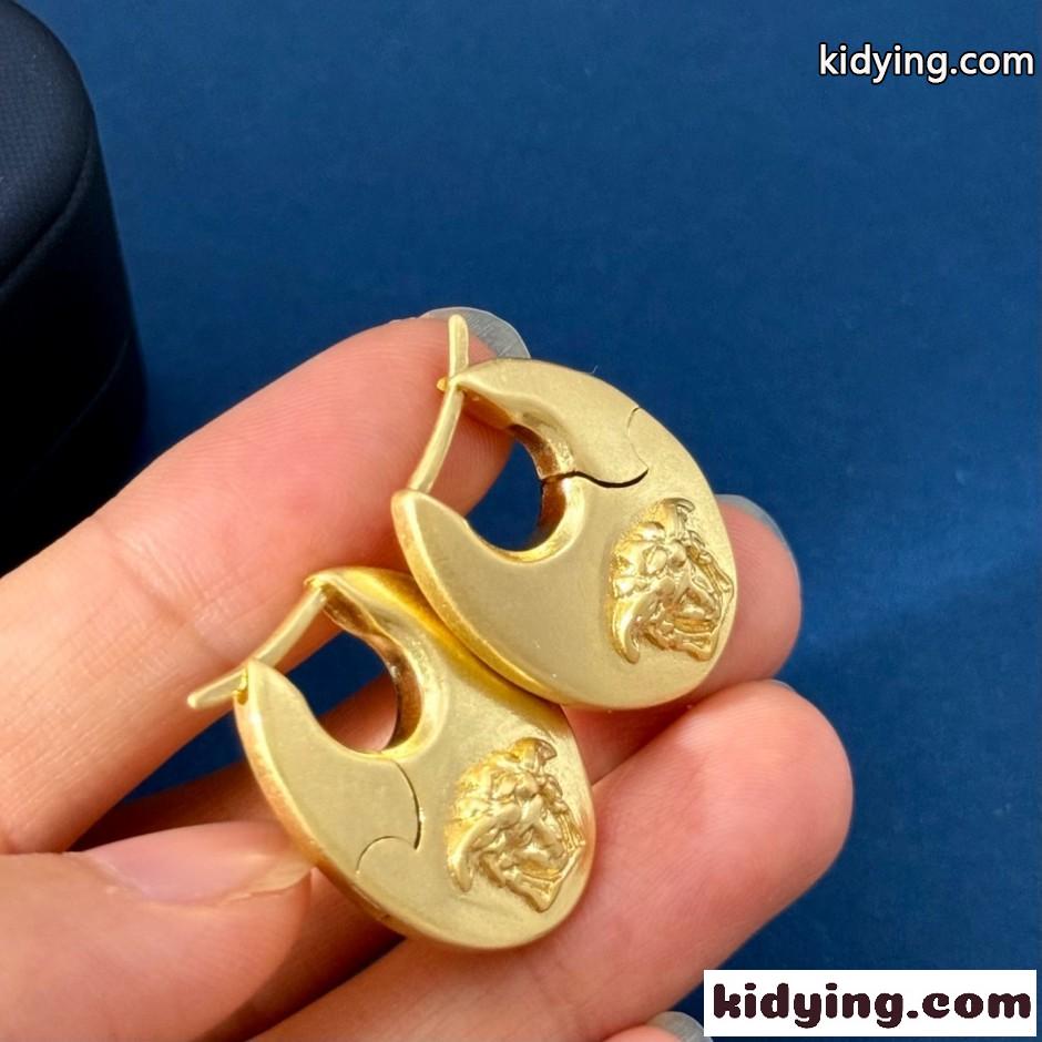 ヴェルサーチ イヤリング 偽物 洗練された メドゥーサ ピアス-2