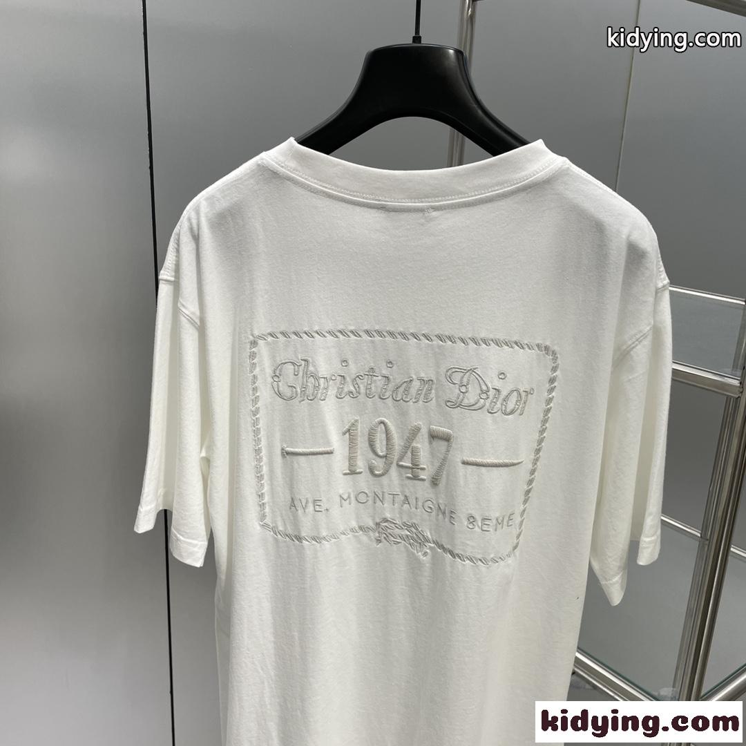 クリスチャン・ディオール Tシャツ コピー 半袖 流行り ビッグシルエット 体型カバー 刺繍入り トップス-1