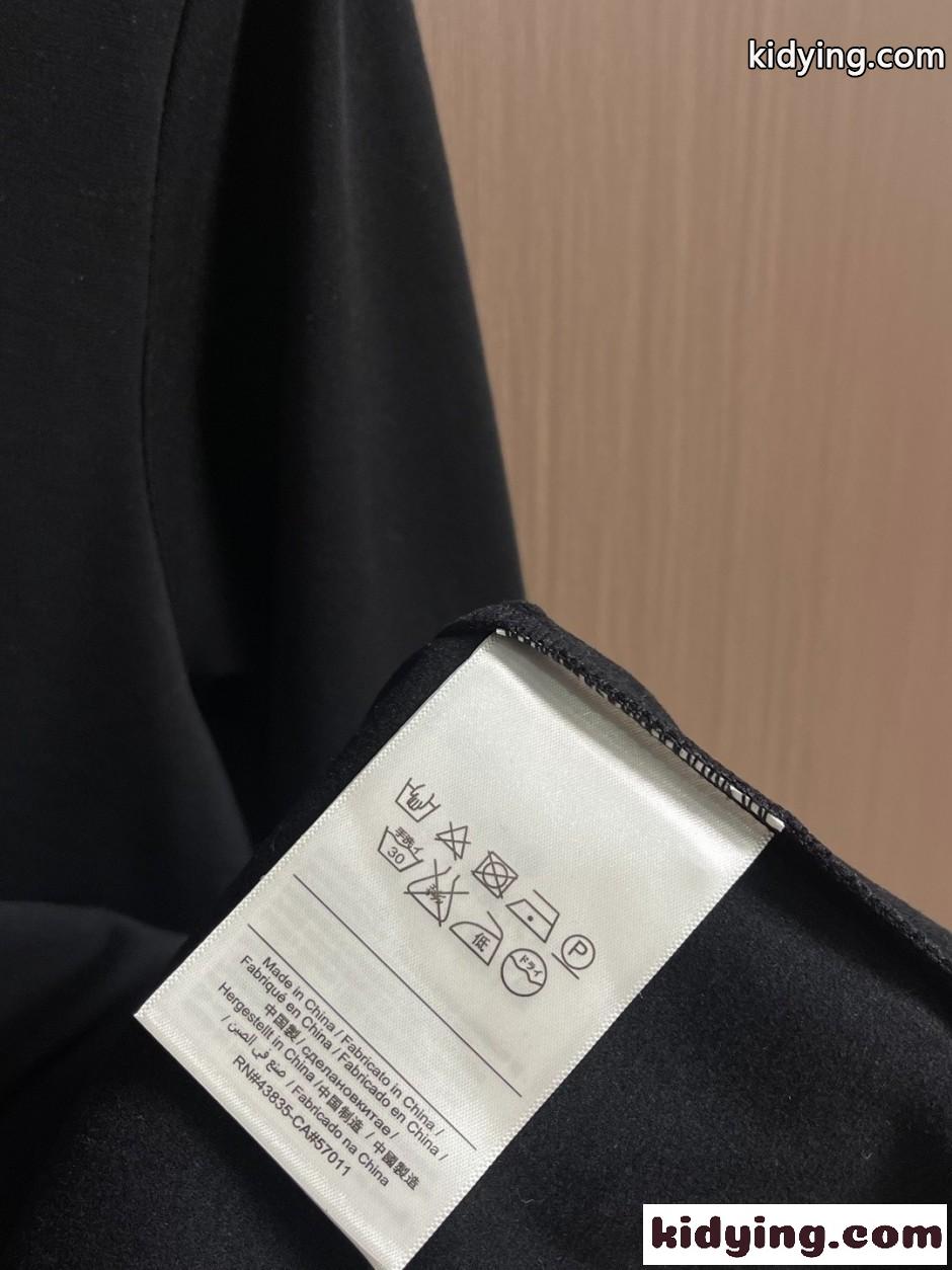 シンプル 洗練された コットン 長袖Tシャツ ロエベ Tシャツ 偽物 ブラック-3