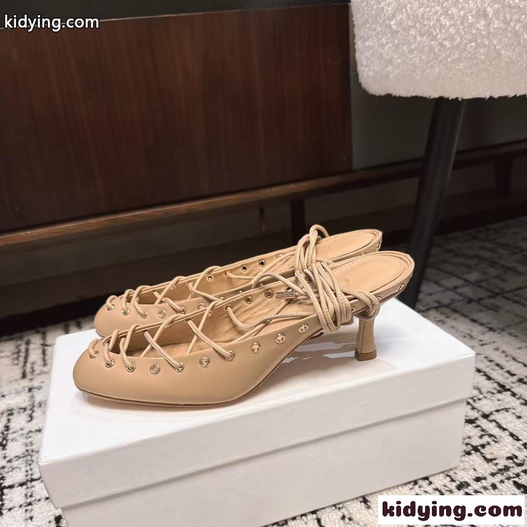 注目される 大人気 CHLOÉ GHILLIESパンプス スーパーコピー ベージュ-0