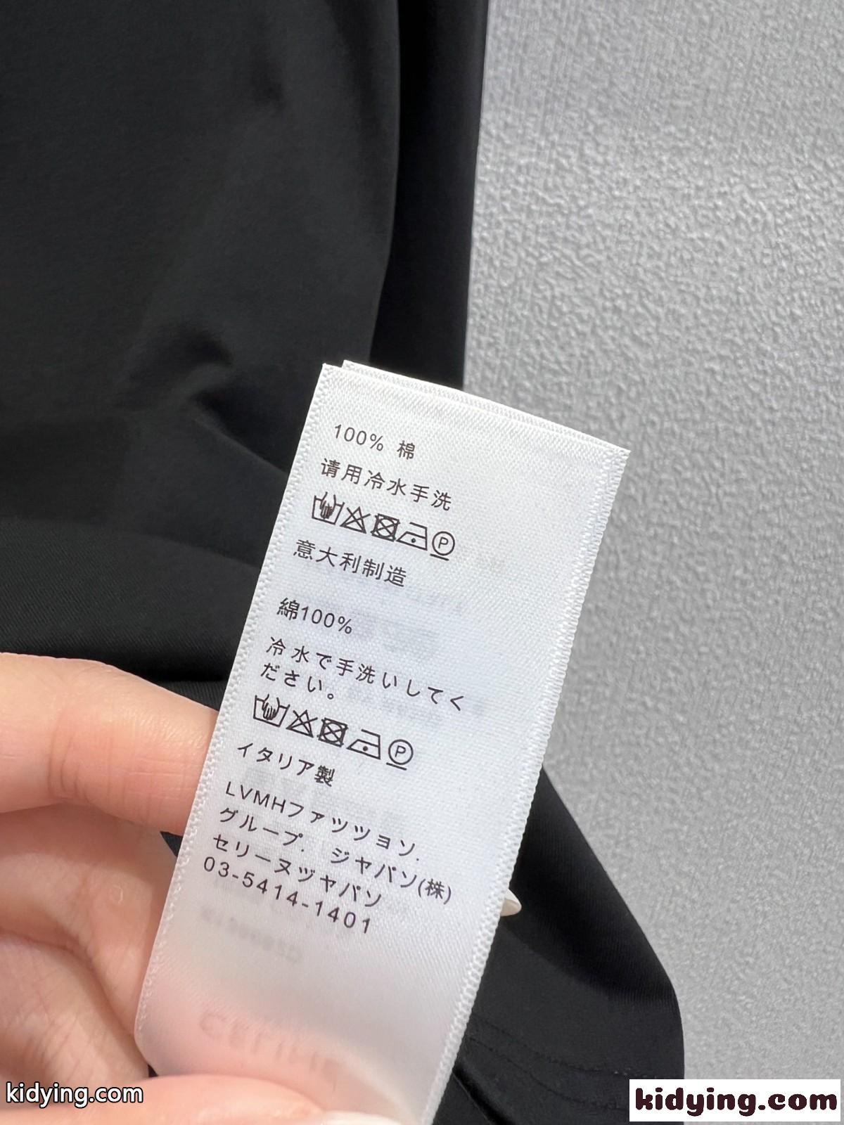シンプル コットン 長袖Tシャツ セリーヌ Tシャツ コピー クルーネック ブラック-3