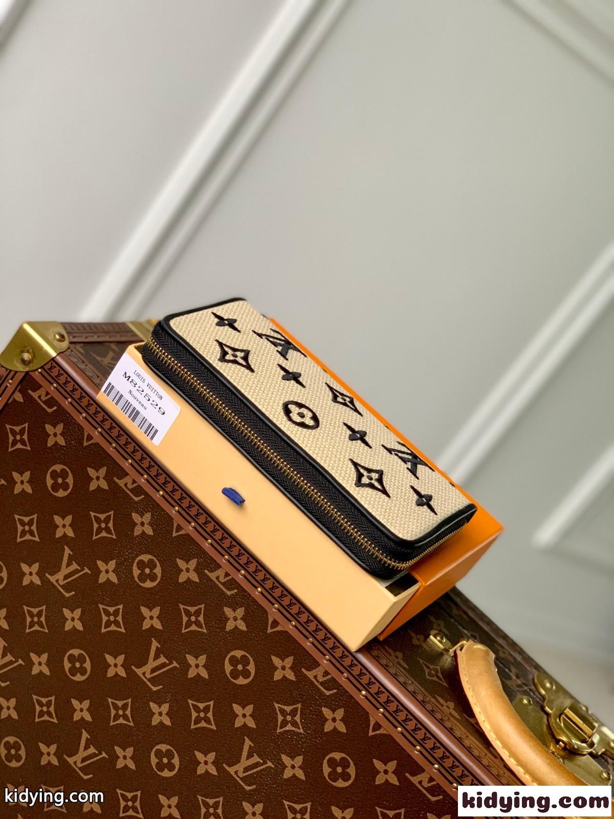 M82529 LV バイ・ザ・プール ジッピー・ウォレット ルイヴィトン 財布 コピー-2