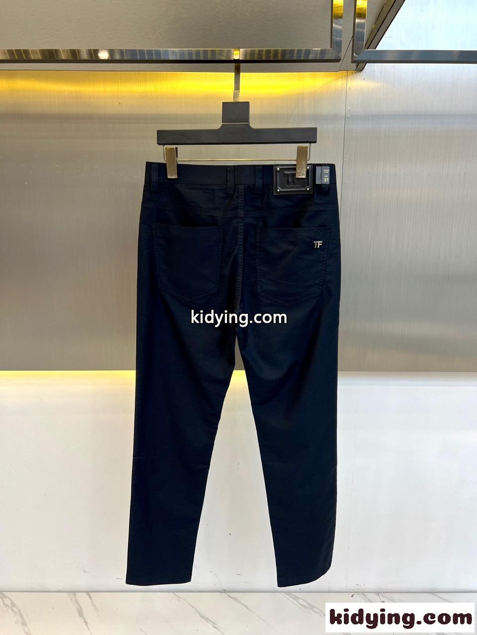 カジュアル ビジネス チノパンツ トムフォード パンツ 偽物 ネイビー-1