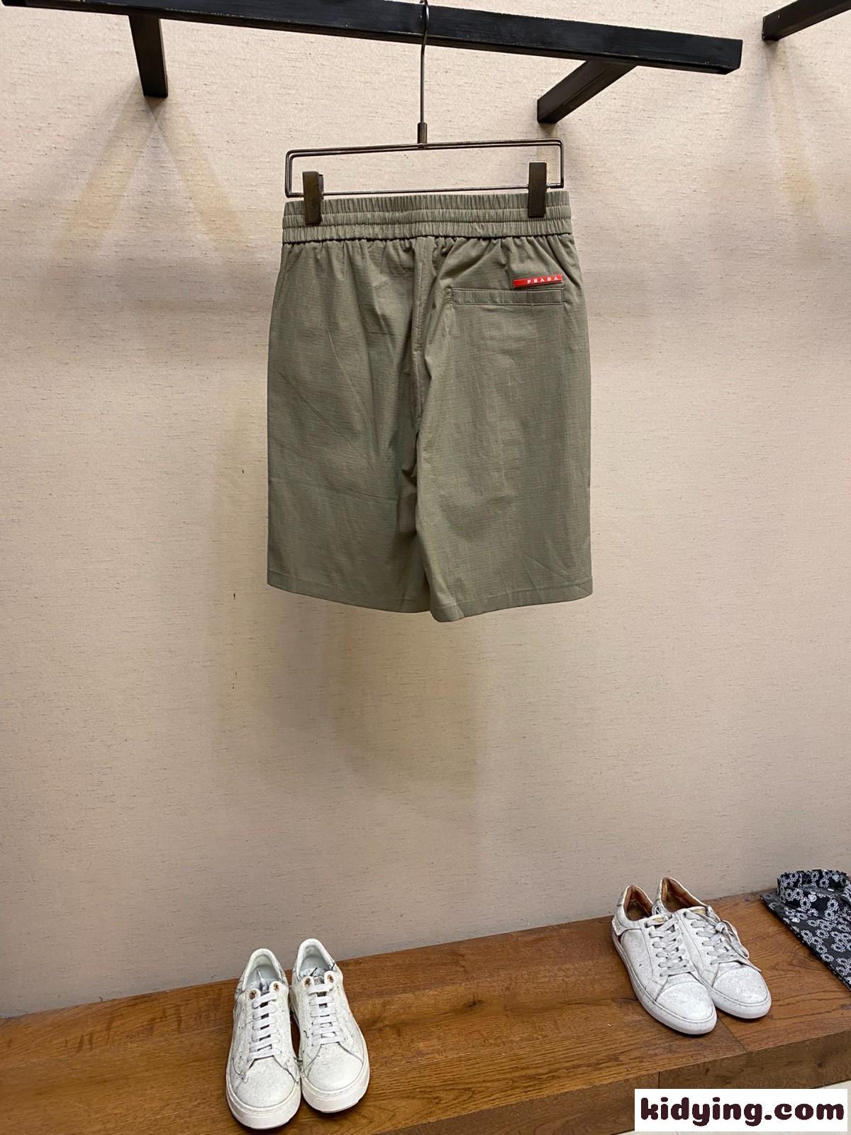 定番 カジュアル プラダ パンツ コピー メンズ ショートパンツ グリーン-0