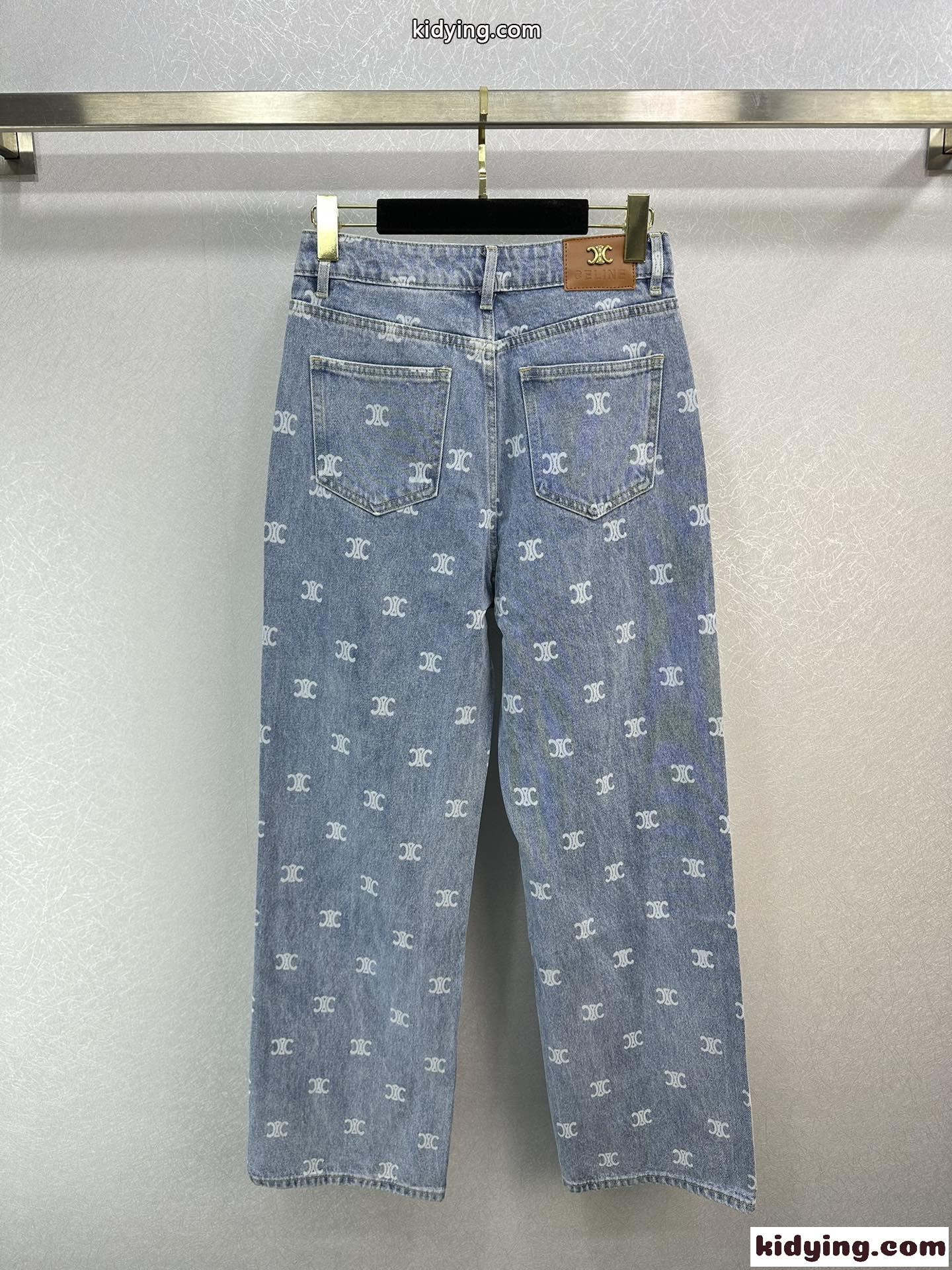 注目される トリオンフ 総柄 セリーヌ ジーンズ コピー レディース デニムパンツ-3
