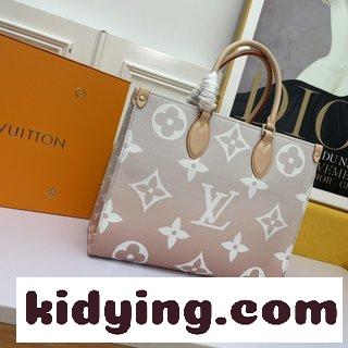 このOnTheGo中号の手袋は,シボレザーで古典的なMonogram模様の目立つ拡大をしております ルイヴィトンのバック コピー-3