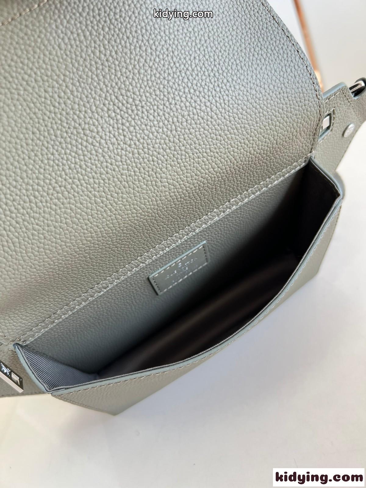 ルイ・ヴィトン テイクオフ・スリング ショルダーバッグ スーパーコピー M57081-4