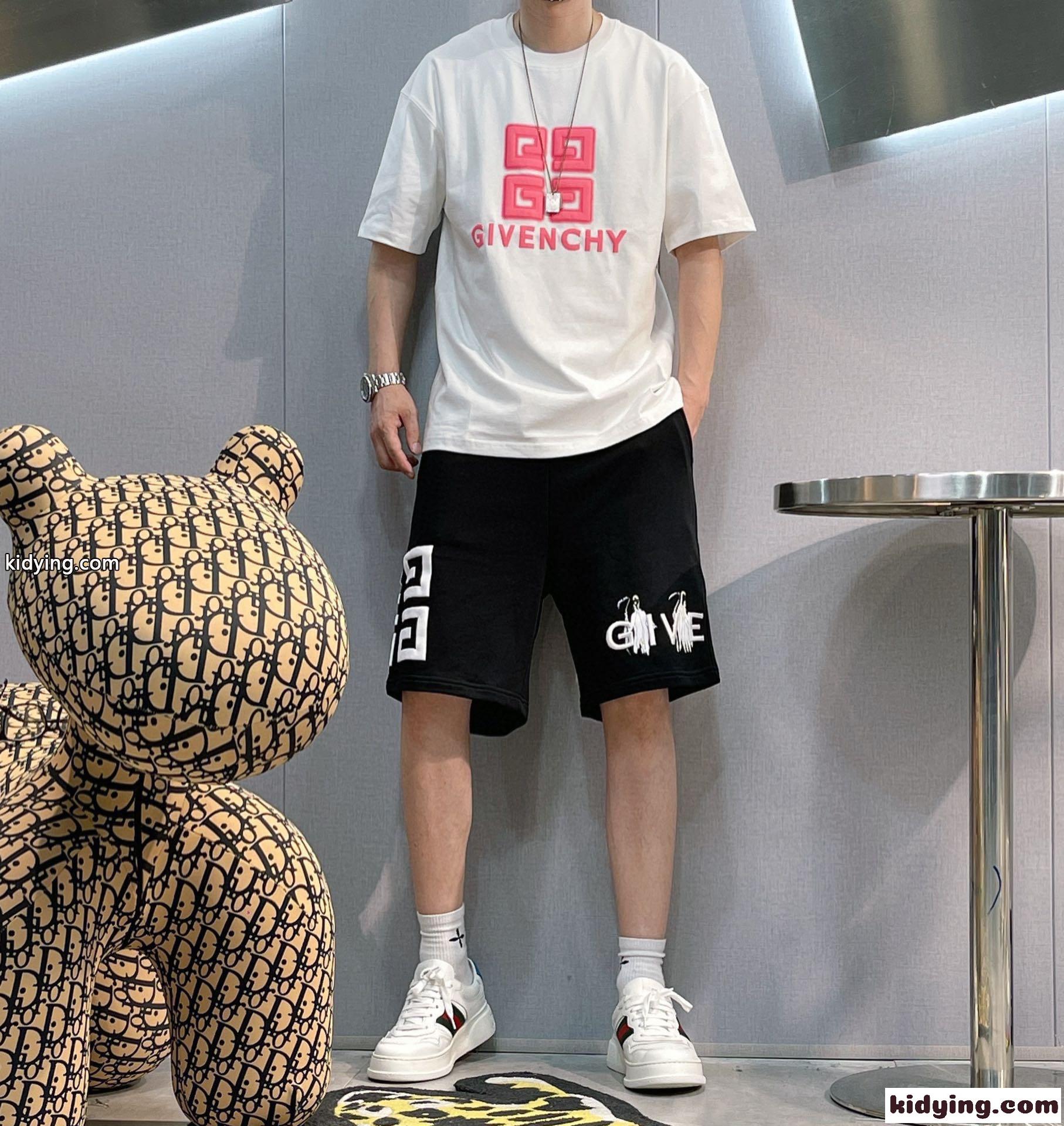 2022SS春夏新作 シルケット コットン ロゴ 快適 ジバンシィ Tシャツ コピー 半袖 ゆったり 男女兼用-1