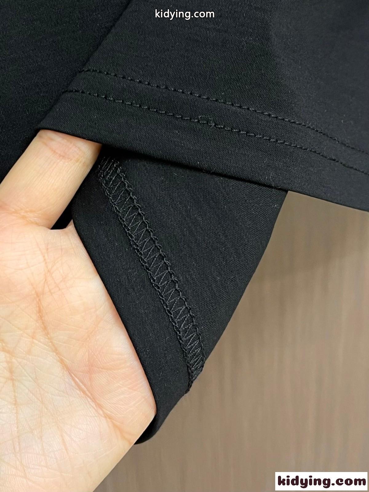 シンプル クルーネック 半袖Tシャツ エルメネジルド・ゼニア Tシャツ コピー ブラック-4